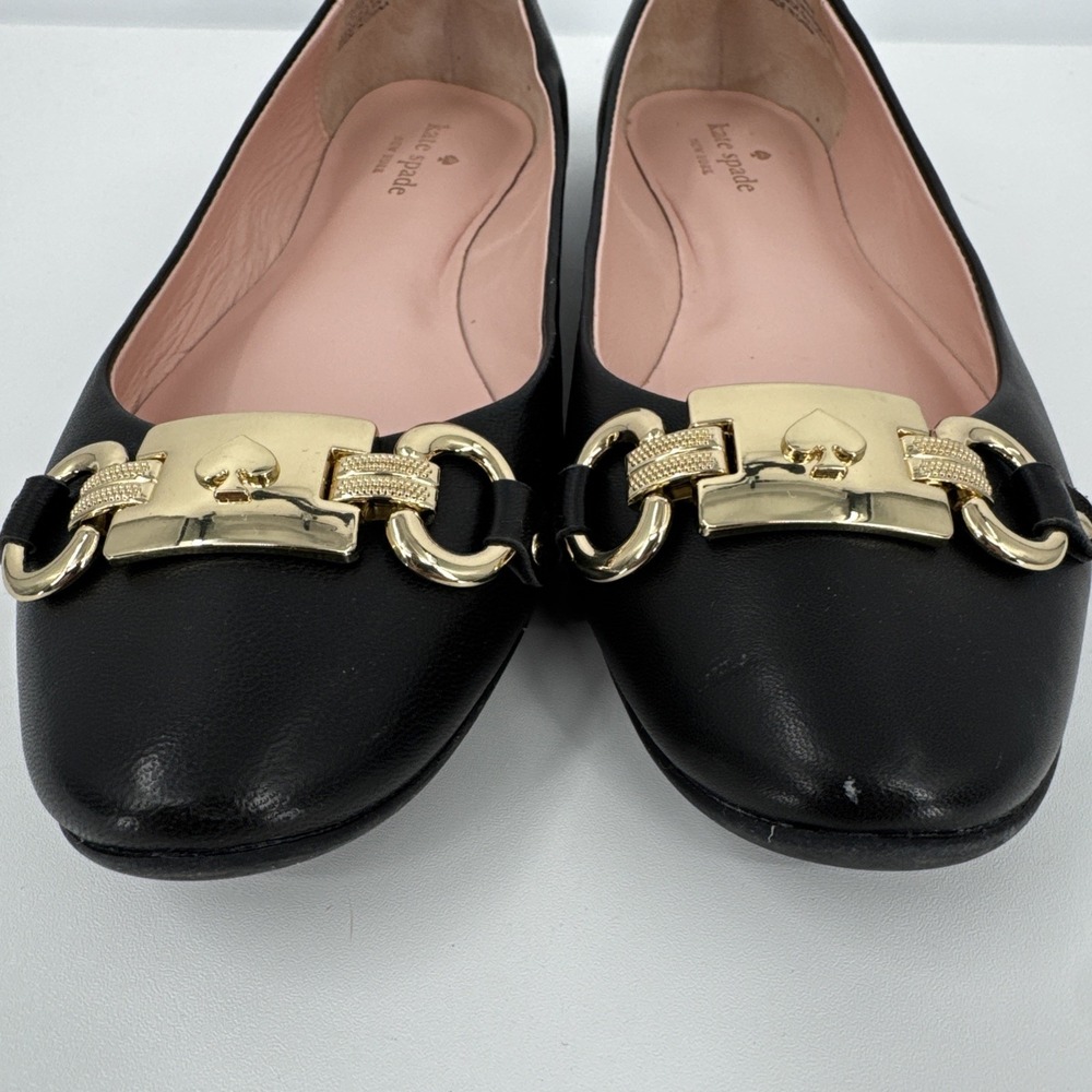 Kate Spade New York Phoebe Black Leather Gold Logo Ballet Flats 8 City Preppy - Picture 4 of 12